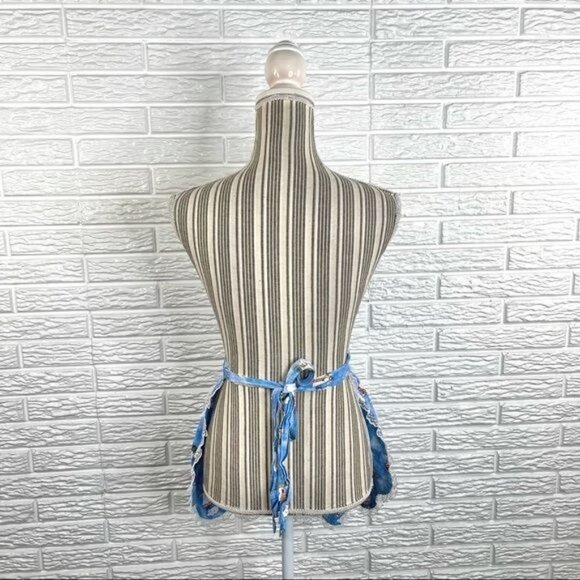 Vintage Apron Featuring Angel Children and Hearts - Picture 6 of 7